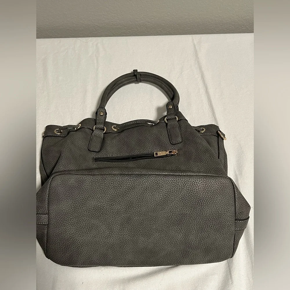 Gussaci Drawstring Shoulder Bag Purse Gray With Zipper Detail - Picture 6 of 13